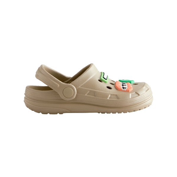 SANDALS & CLOGS